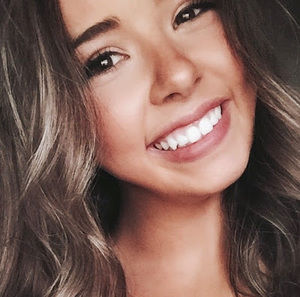 Meet your Posher, Kayla